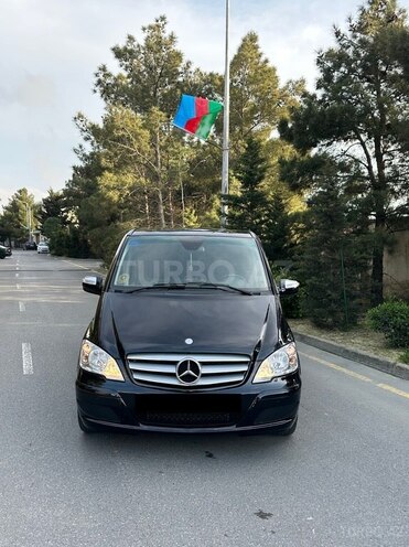 Mercedes Viano-1