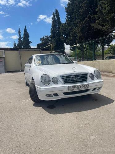 Mercedes E 200-2