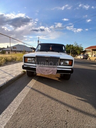 LADA (VAZ) 2107-2
