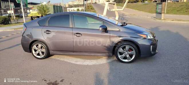 Toyota Prius-6