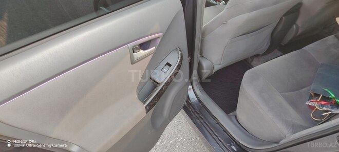 Toyota Prius-12