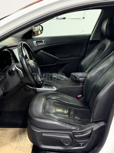 Kia Optima-16