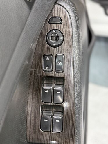 Kia Optima-24