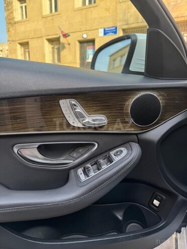 Mercedes C 300-8