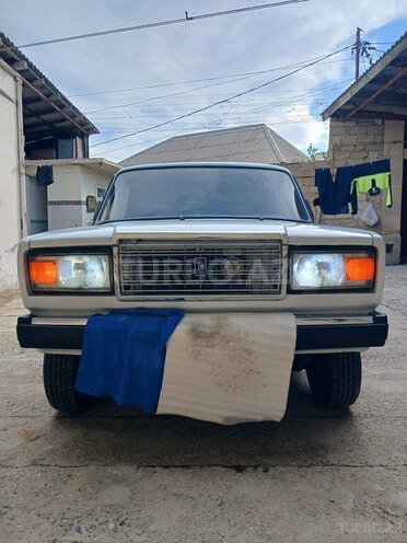 LADA (VAZ) 2107-2