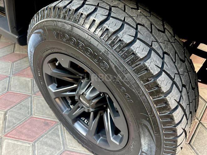 Jeep Wrangler-11