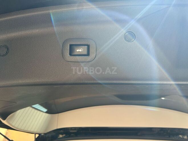 Infiniti QX80-16