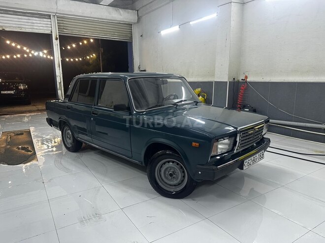LADA (VAZ) 2107-2
