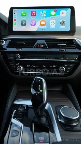 BMW 530e-17
