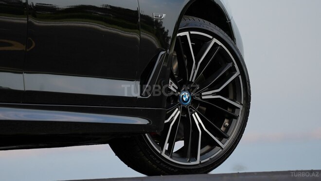 BMW 530e-7