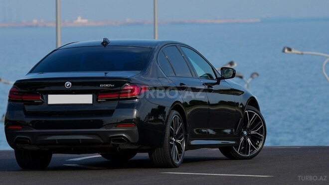 BMW 530e-8