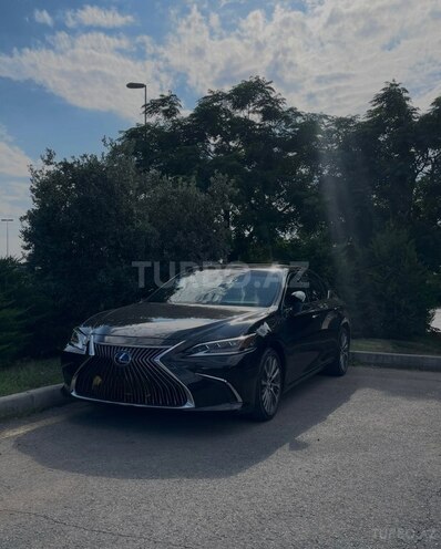 Lexus ES 300h-1