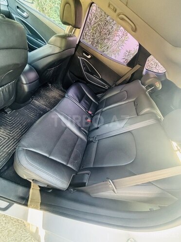 Hyundai Santa Fe-6