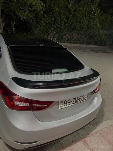 Hyundai Elantra-7