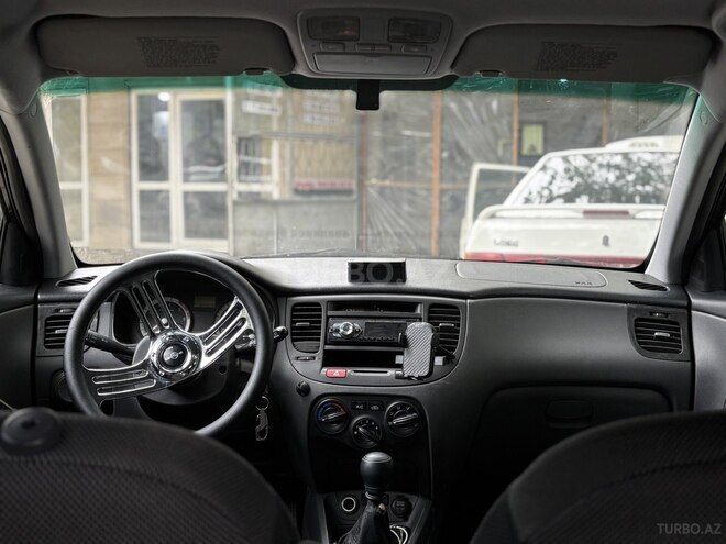Kia Rio-4