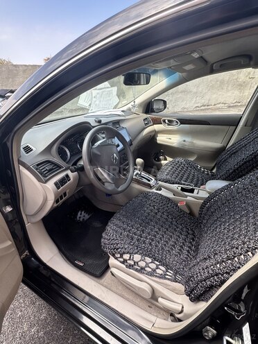 Nissan Sentra-5