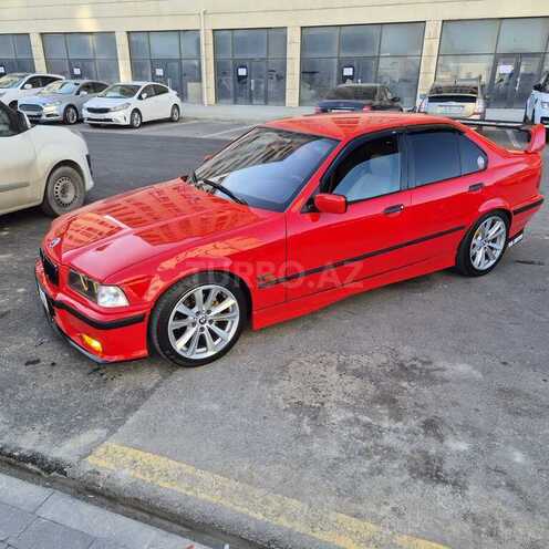 BMW 318-4