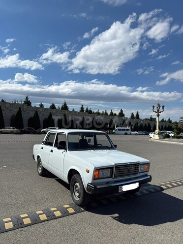 LADA (VAZ) 2107-2