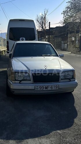 Mercedes E 220-6