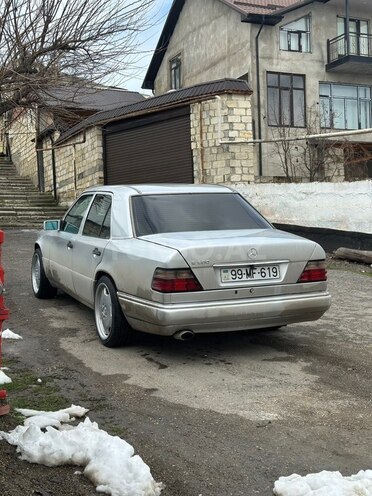 Mercedes E 220-8