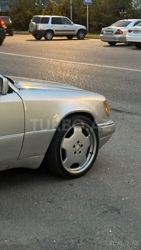 Mercedes E 220-5
