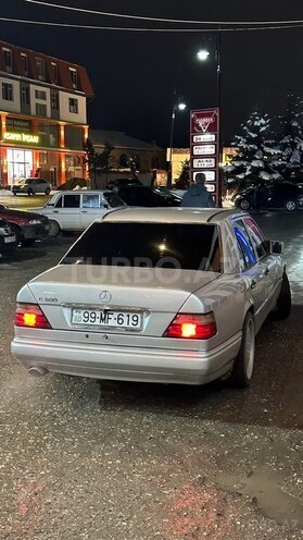 Mercedes E 220-10