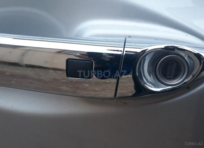 Hyundai i10-17