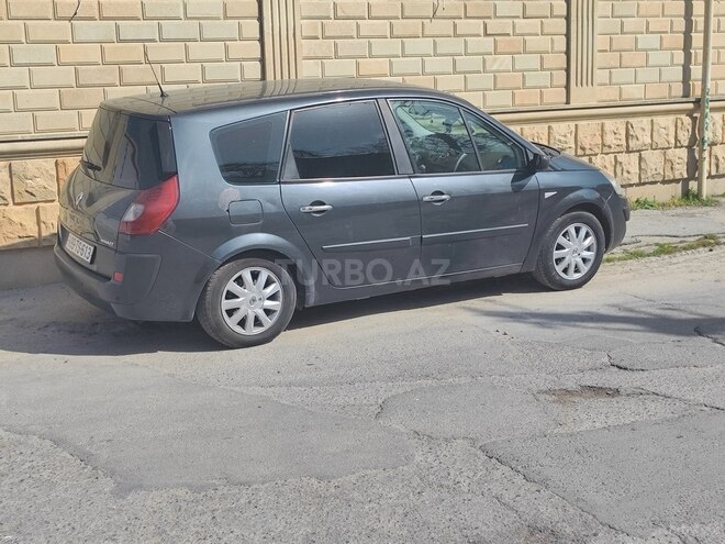 Renault Grand Scenic-2