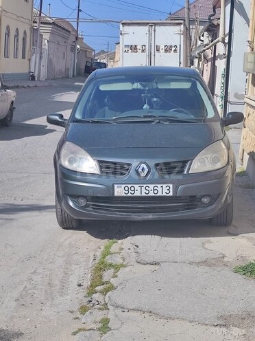 Renault Grand Scenic-1