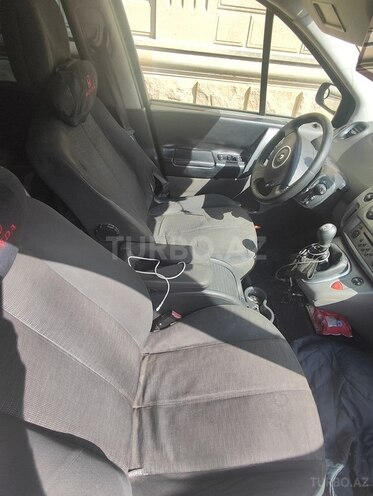 Renault Grand Scenic-7