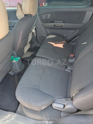 Kia Carens-8