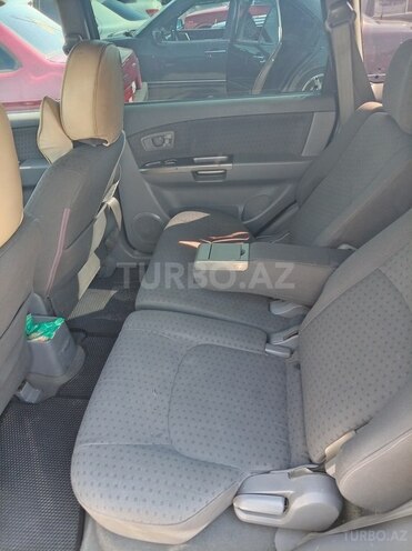 Kia Carens-9