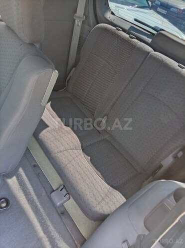 Kia Carens-10