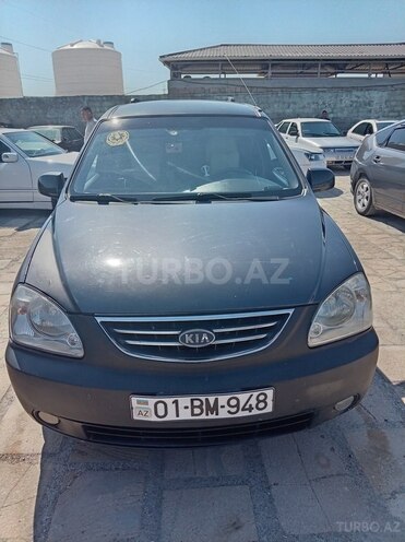 Kia Carens-1