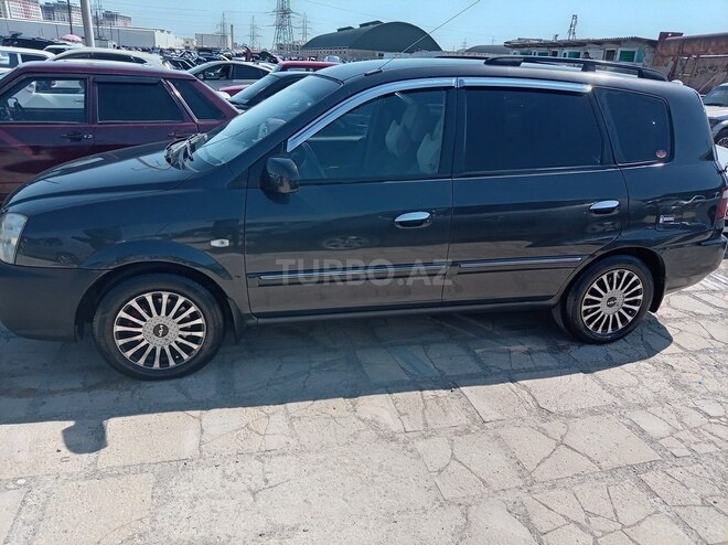 Kia Carens-4