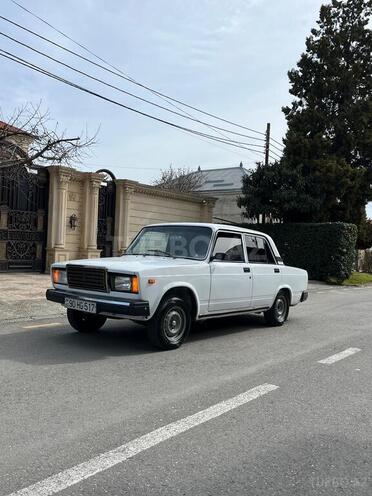 LADA (VAZ) 2107-2
