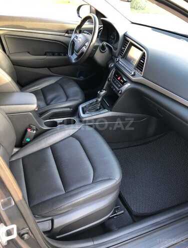 Hyundai Avante-6