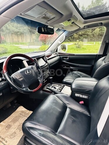 Lexus LX 570-11