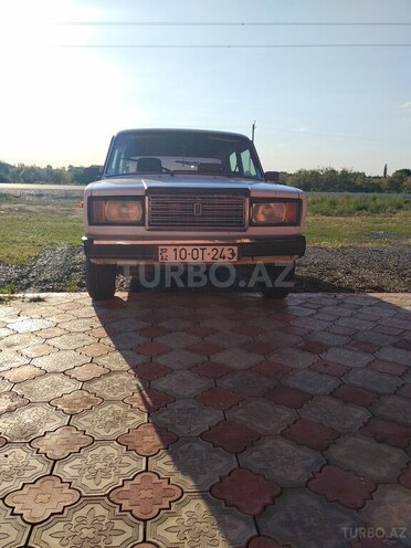 LADA (VAZ) 2107-1