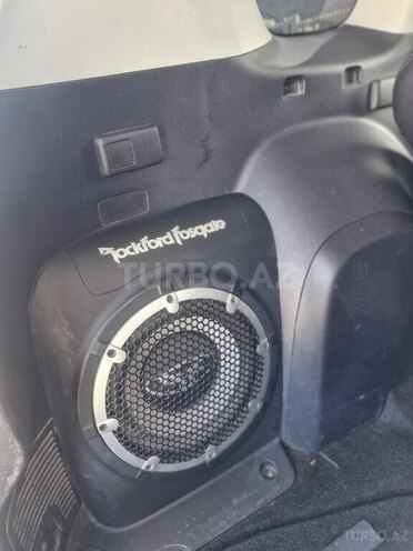 Mitsubishi Outlander-8