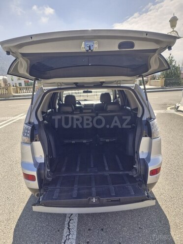 Mitsubishi Outlander-10