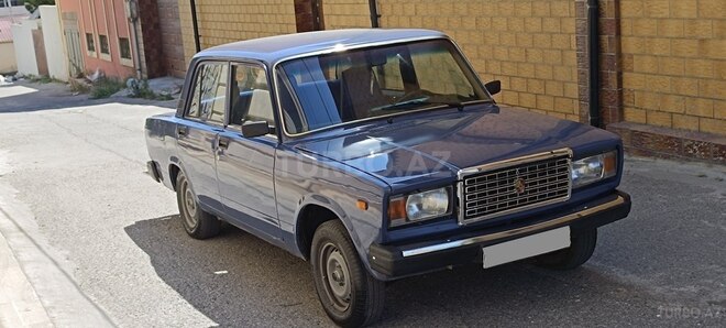 LADA (VAZ) 2107-2