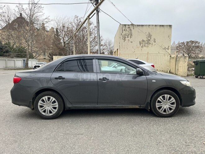 Toyota Corolla-10