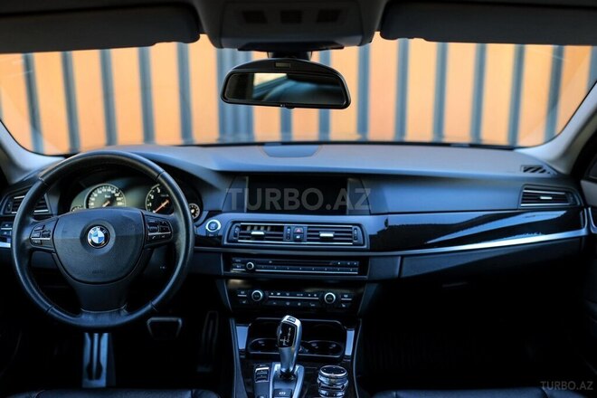 BMW 528-8