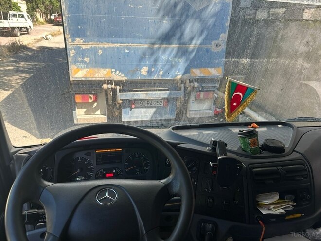 Mercedes Atego 1529-4