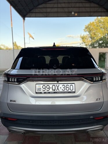 Baic X7-3