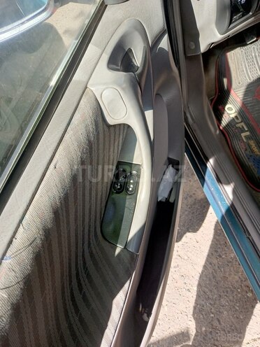 Opel Astra-2