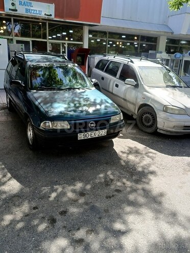 Opel Astra-1