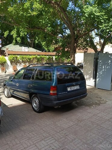 Opel Astra-12