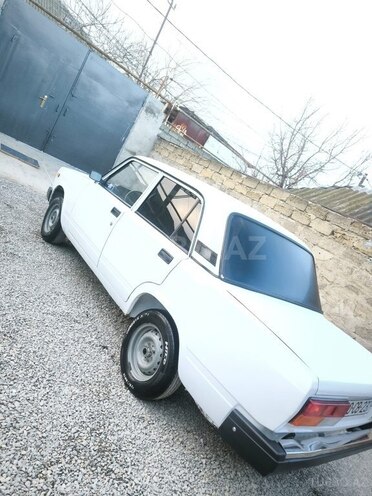 LADA (VAZ) 2107-2